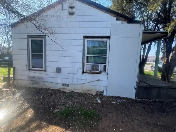 5933 Diaz Avenue, Fort Worth, TX 76107