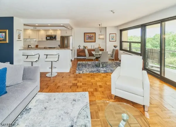 2 Claridge Dr. 4FW, Verona Twp., NJ 07044