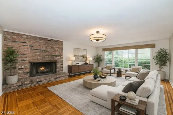 6 Van Duyne Rd, Mountain Lakes Boro, NJ 07046