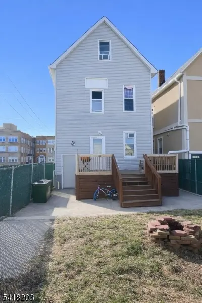 546 S Broad St, Elizabeth City, NJ 07202