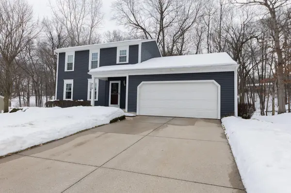 410 Adaway AVE SE, Ada Twp, MI 49301