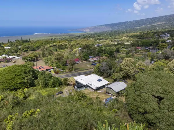 84-5186 MAMALAHOA HIGHWAY, Captain Cook, HI 96704