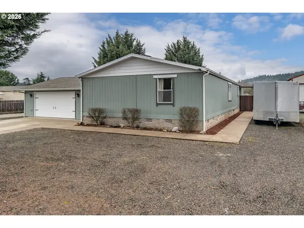 189 RAINTREE AVE, Sutherlin, OR 97479