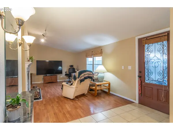 189 RAINTREE AVE, Sutherlin, OR 97479