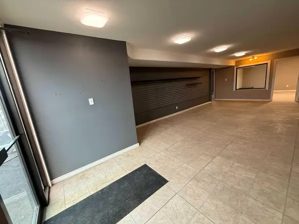 2213 2 AVE N, Lethbridge, AB T1H 0C1