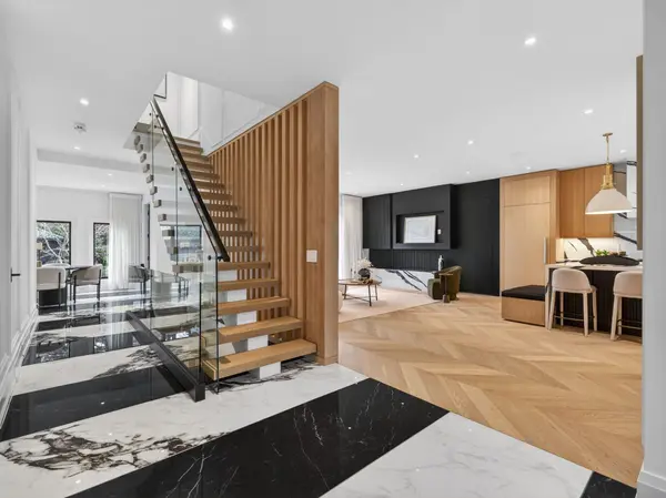 62 Maple AVE, Toronto C09, ON M4W 2T7