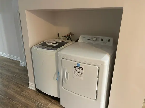 29 Nobbs DR #Bsmt, Ajax, ON L1T 4M1