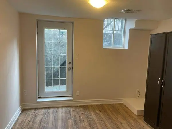 29 Nobbs DR #Bsmt, Ajax, ON L1T 4M1