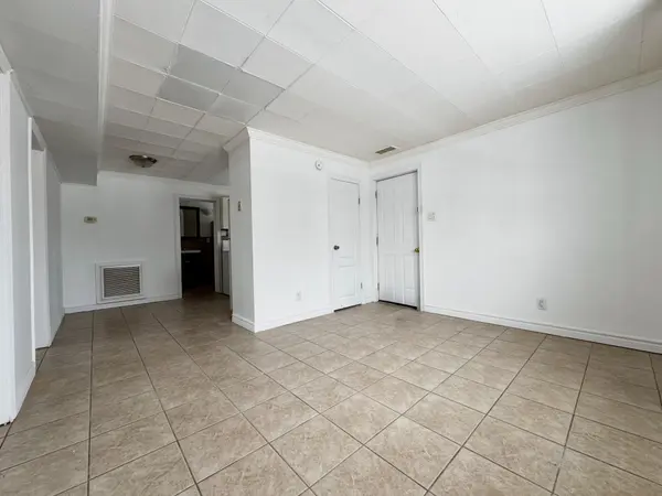 41 Essa RD S #2, New Tecumseth, ON L9R 1N6