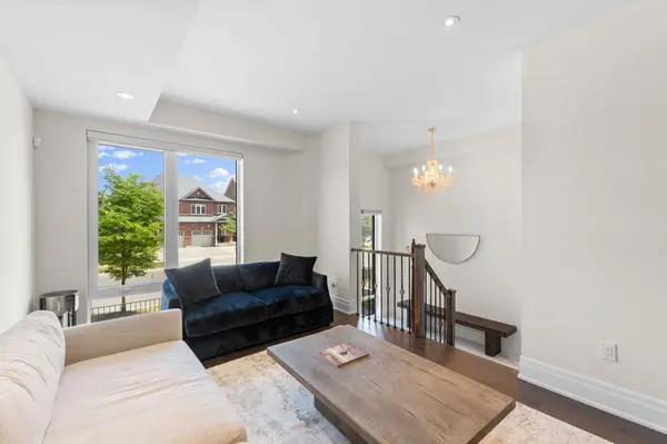 40 Crimson Forest DR, Vaughan, ON L6A 4C4