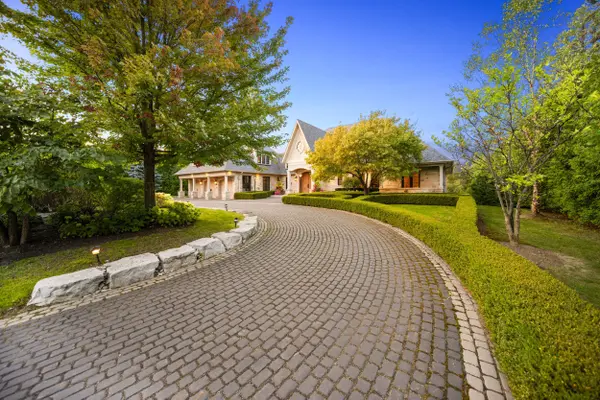 111 Manitou DR, King, ON L7B 1E7