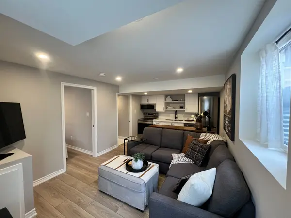 40 Cupples Farm LN #Lower, East Gwillimbury, ON L0G 1M0