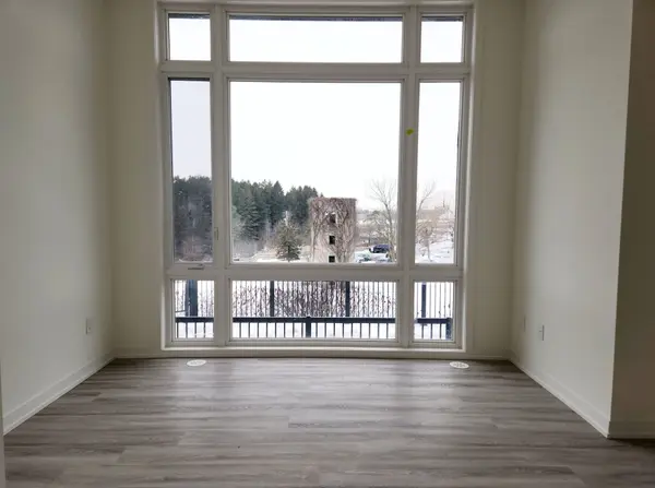 10 Steckley House LN E #113, Richmond Hill, ON L4S 0N1