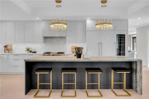 841 Danforth PL, Burlington, ON L7T 1S1