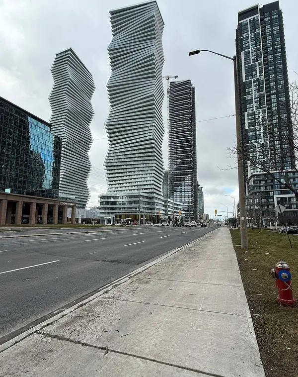 3900 Confederation Pkwy #212, Mississauga, ON L5B 0M3