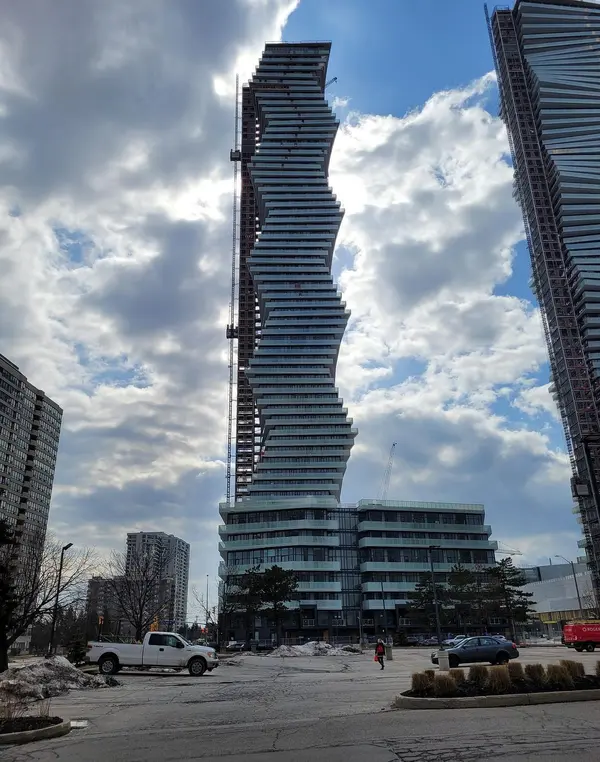 3900 Confederation Pkwy #212, Mississauga, ON L5B 0M3