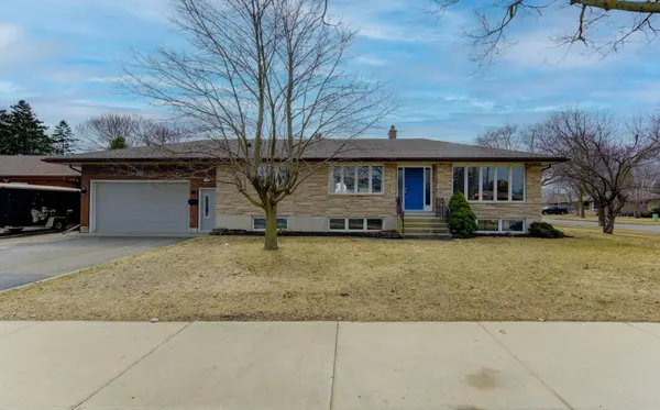 449 Greenfield AVE, Kitchener, ON N2C 1E9