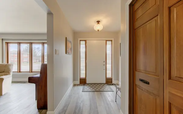 449 Greenfield AVE, Kitchener, ON N2C 1E9