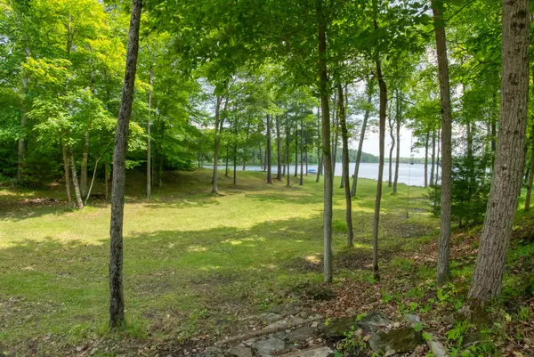 855A Crow Lake RD, Frontenac, ON K0H 2B0