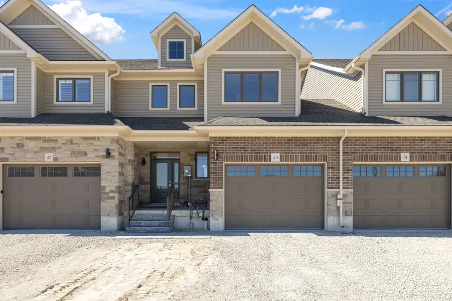 49 Swain CRES, Collingwood, ON L9Y 2L3