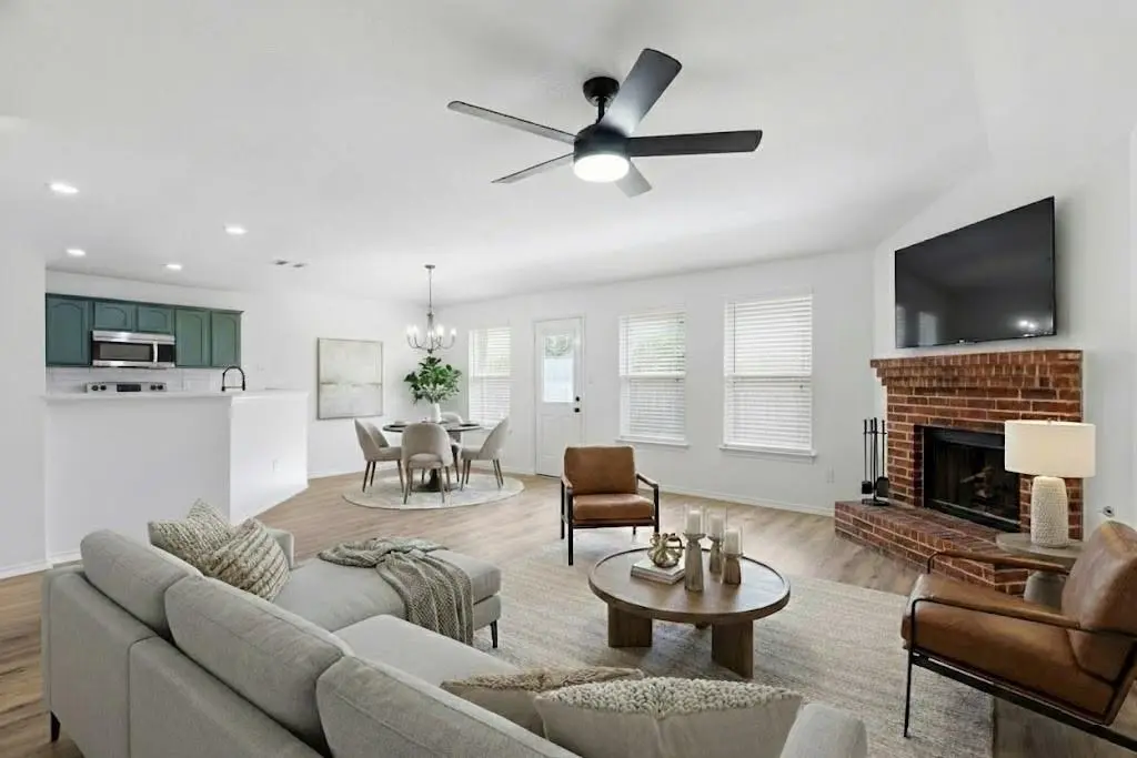 215 Willow Creek Lane, Terrell, TX 75160