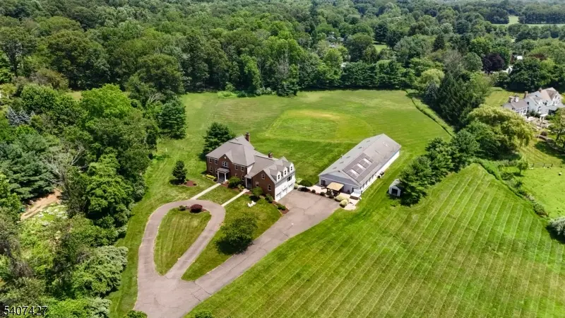 11 Beavers Rd, Tewksbury Twp., NJ 07830
