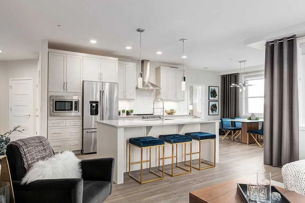 110 Greenbriar PL NW #1301, Calgary, AB X0X 0X0