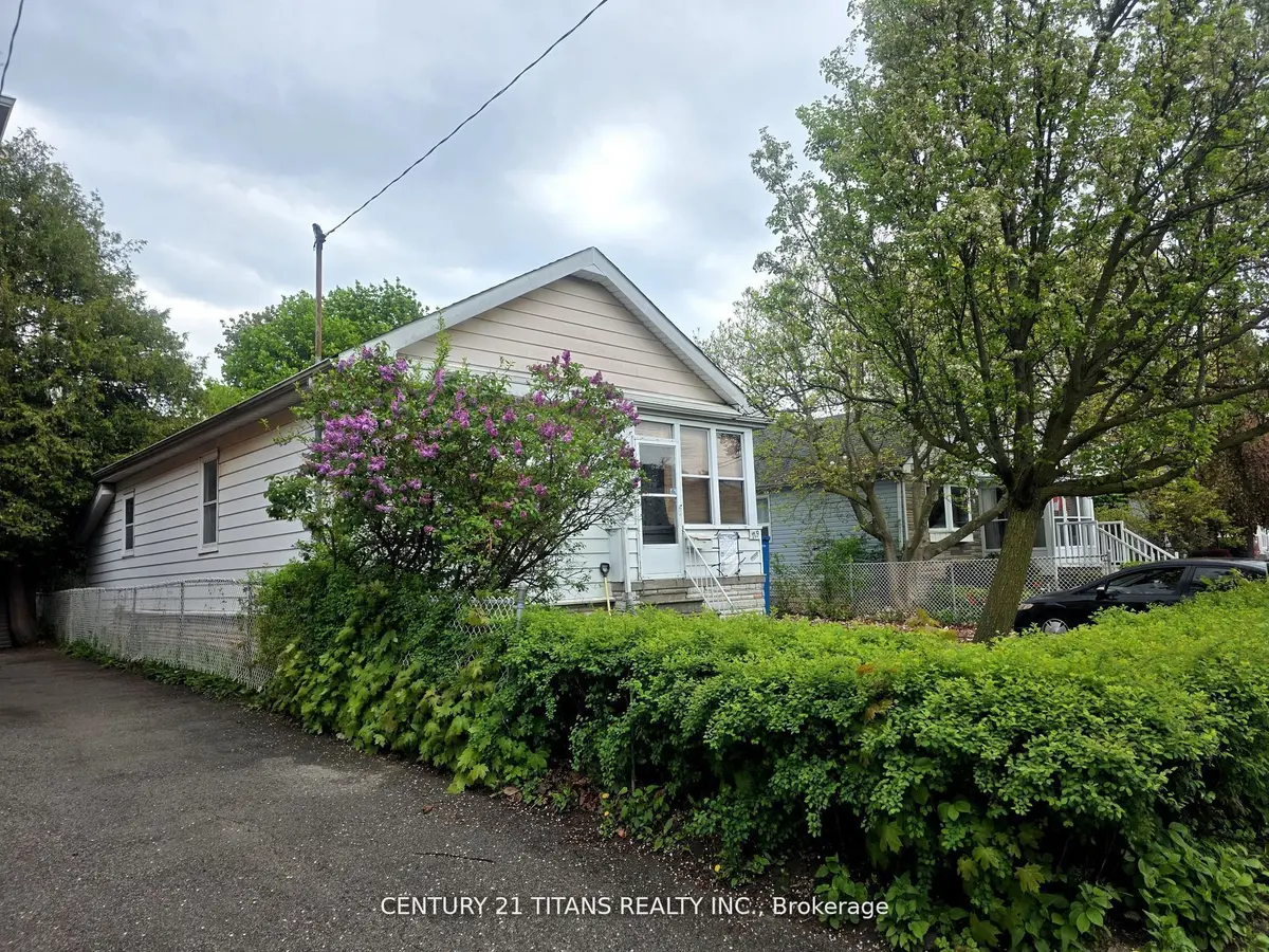 119 Heale AVE, Toronto E06, ON M1N 3Y2