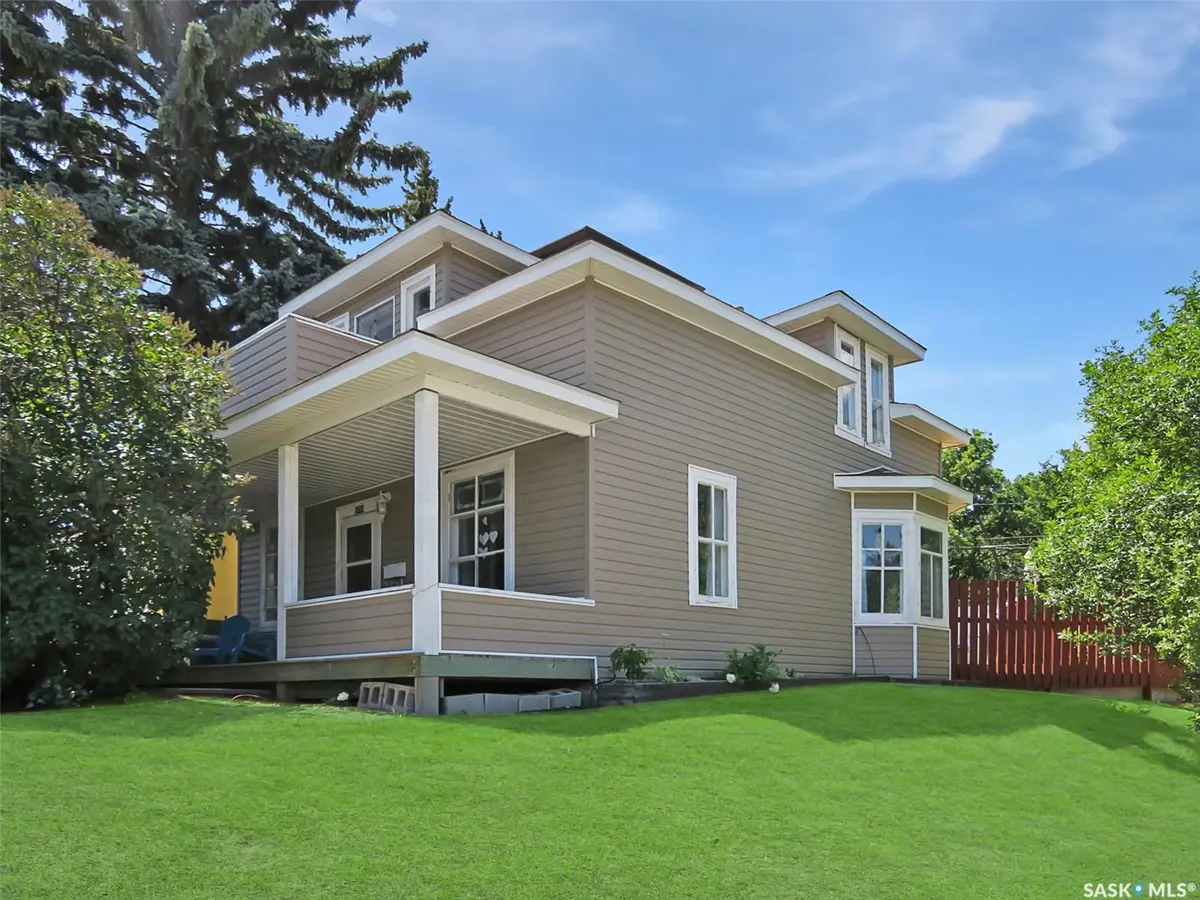 376 5th AVENUE NW, Swift Current, SK S9H 0W8