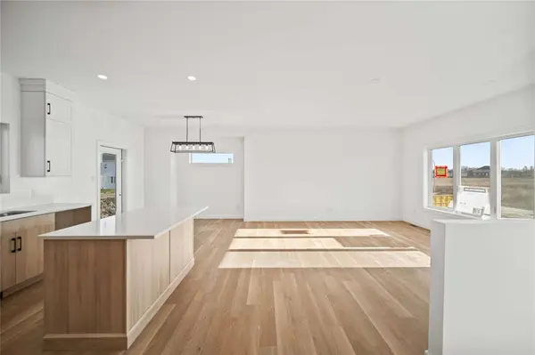 15 Ridgemont DR, Niverville, MB R0A 0A1