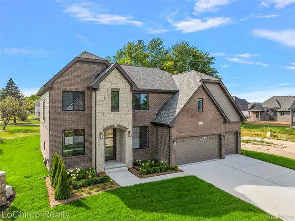 49579 Langford DR, Macomb Township, MI 48044