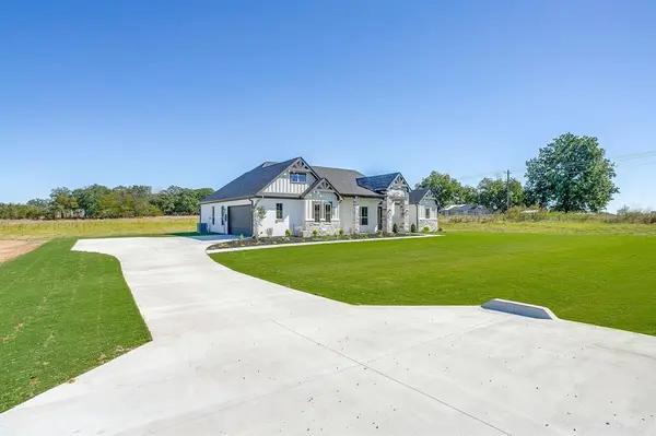 200 Sweetgrass Drive, Poolville, TX 76487