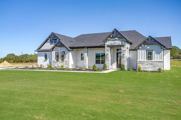 200 Sweetgrass Drive, Poolville, TX 76487