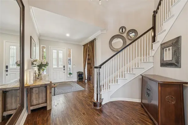 2206 Clearspring Drive N, Irving, TX 75063