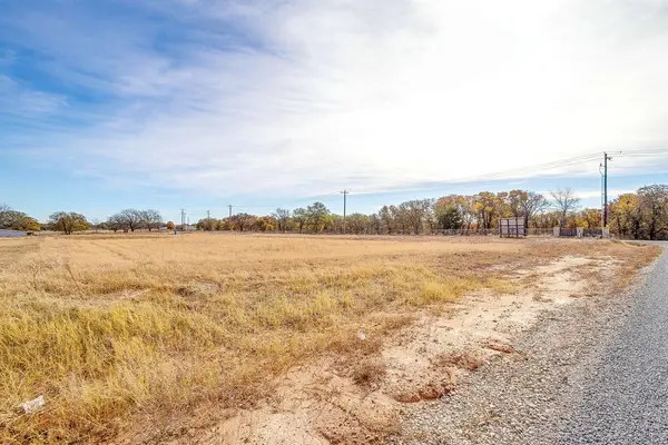 100 Prairie Winds Drive, Poolville, TX 76487