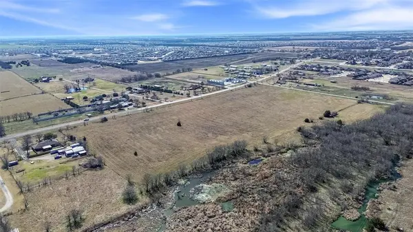 703 E Cook Street, Josephine, TX 75189