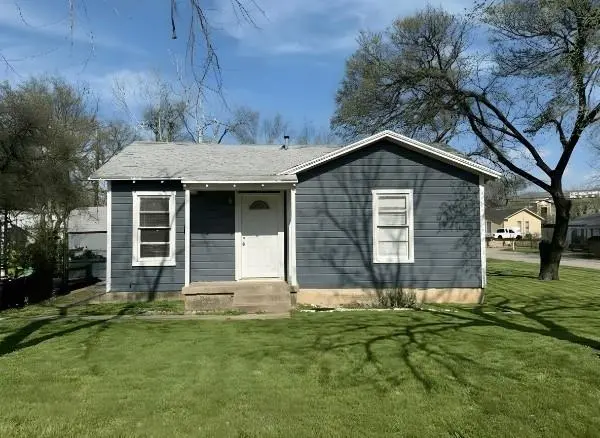 2750 Beverly Hills Drive, Sansom Park, TX 76114