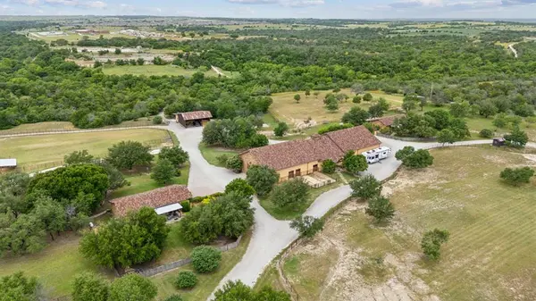 319 Verna Trail N, Fort Worth, TX 76108