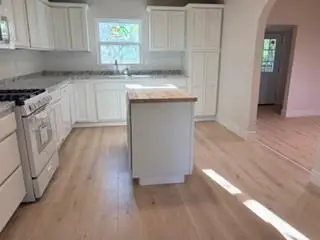 7305 Anderson Boulevard, Fort Worth, TX 76120