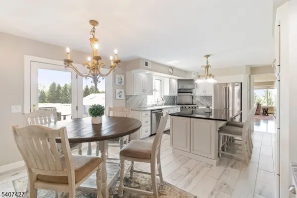 11 Beavers Rd, Tewksbury Twp., NJ 07830