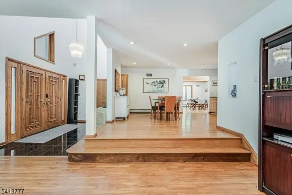 15 Mountain Spring Dr, Sparta Twp., NJ 07871