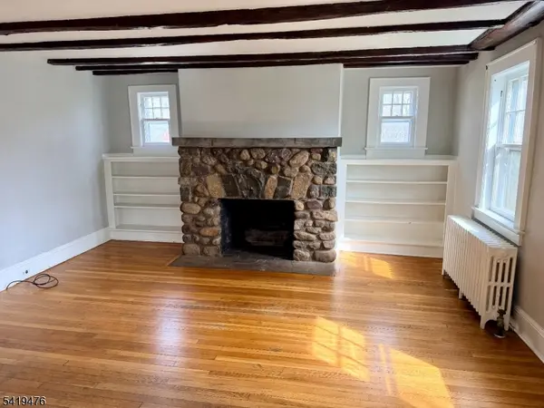 30 Stiles Ave, Morris Plains Boro, NJ 07950