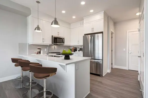 110 Greenbriar PL NW #1102, Calgary, AB X0X 0X0