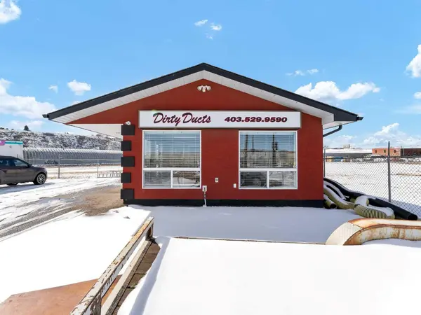 1229 South Railway ST SE, Medicine Hat, AB T1A 2W5