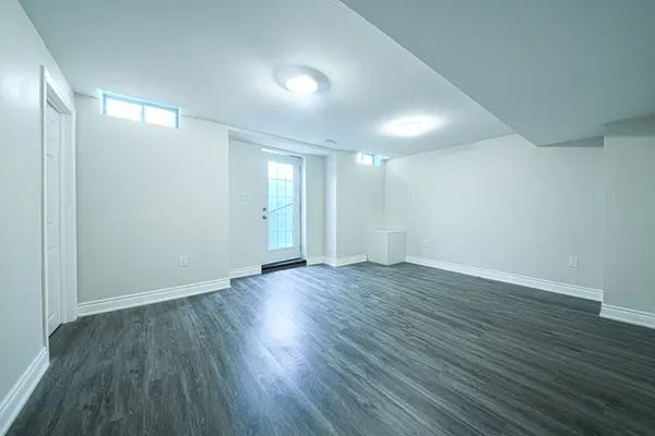 1350 Aldergrove DR #Bsmt, Oshawa, ON L1K 2Y6