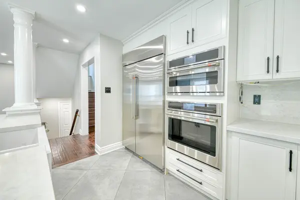 1350 Aldergrove DR #Upper, Oshawa, ON L1K 2Y6