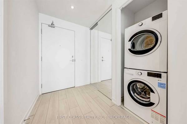 5 Buttermill AVE #2601, Vaughan, ON L4K 0J5