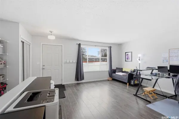 215A - 215B 3rd STREET, Dalmeny, SK S0K 1A0