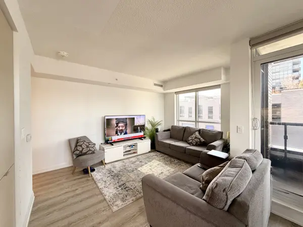 26 Gibbs RD W #433, Toronto W08, ON M9B 6L6