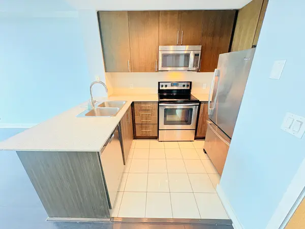 3985 Grand Park DR #1509, Mississauga, ON L5B 0H8